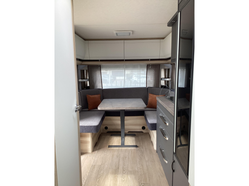 Hobby De Luxe 540 UL Camas individuales foto: 16