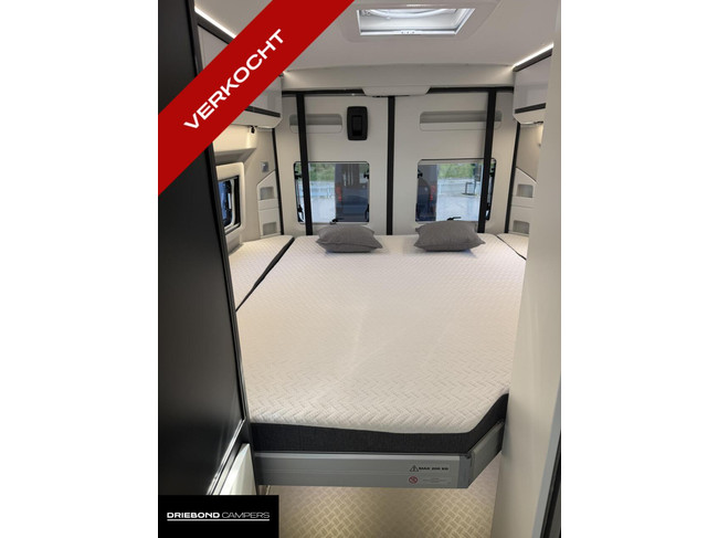 Adria Twin Supreme 640 SGX 9T-Automatic Solar Panel Lithium Maxxfan photo: 2