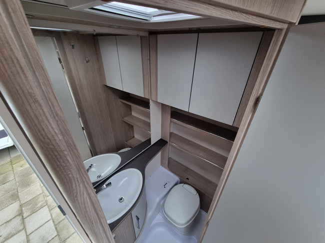 Bürstner Premio 395 TS foto: 8