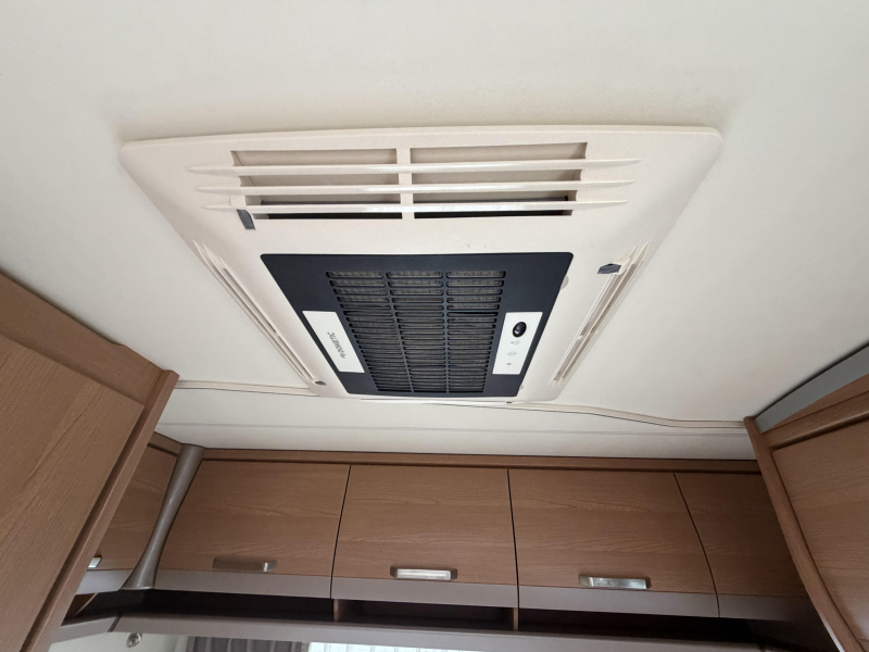 Knaus Sport 400 QD Nieuw staat | Compleet  foto: 13