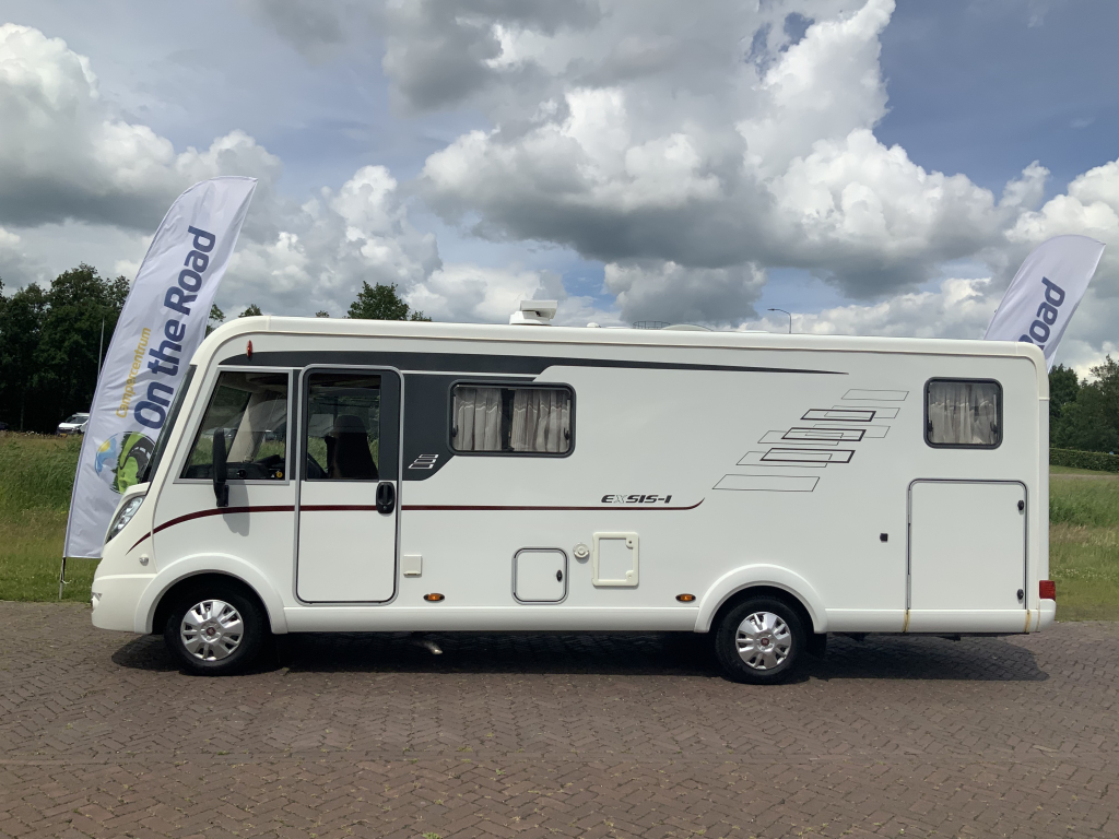 Hymer Exsis-I 674 EX 2.3 MultiJet 160 PK,Integraal,Motor-airco, 2 Lengte-bedden, Hef-bed, Garage, Trekhaak, etc, etc. Camper centrum on the road  foto: 40
