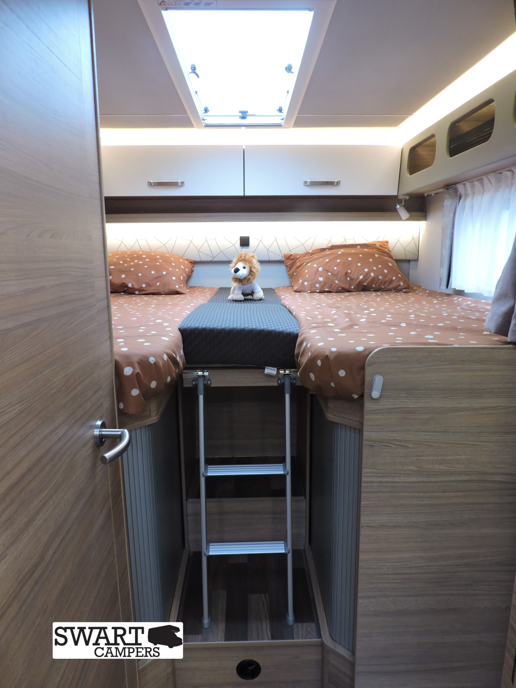 Weinsberg CaraCore 700 MEG, Automatic Single beds Pull-down bed 4 people photo: 18