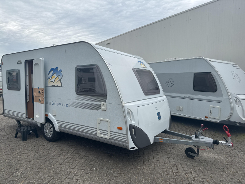 Knaus Sudwind 450 FU photo : 1
