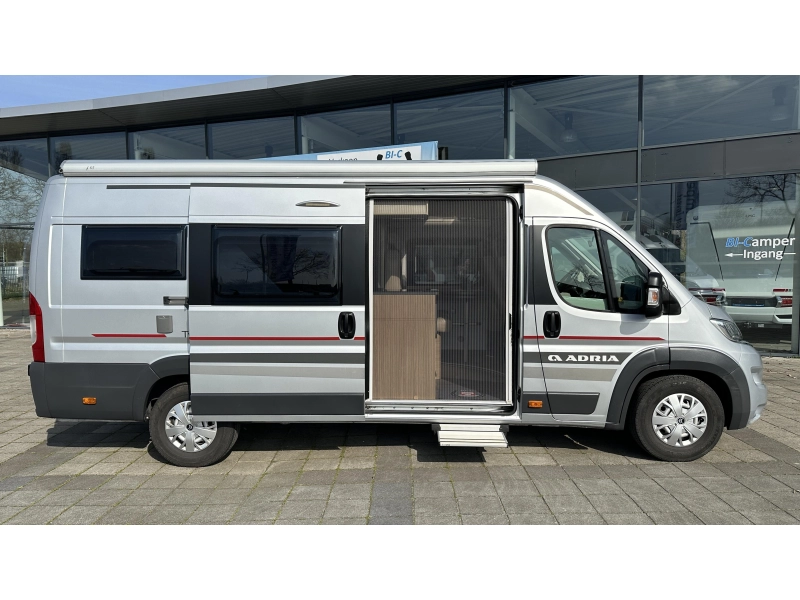 Adria Twin Platinum 640 SLX Bearlock/LPG-ALU/LiFePo4  foto: 2