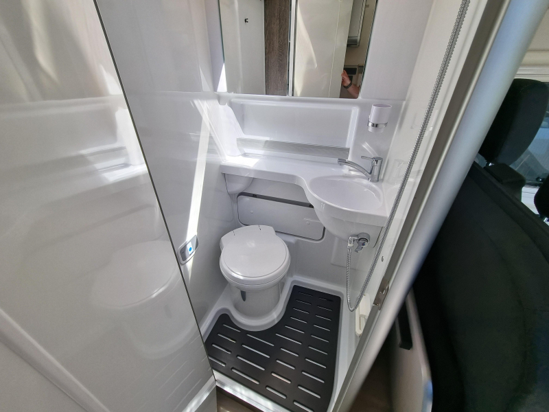 Westfalia Columbus 640 Full option 4 persoons  foto: 7