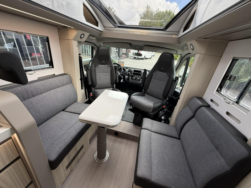 Adria Compact Supreme DL Face-to-face - Autom&aacute;tico foto: 11