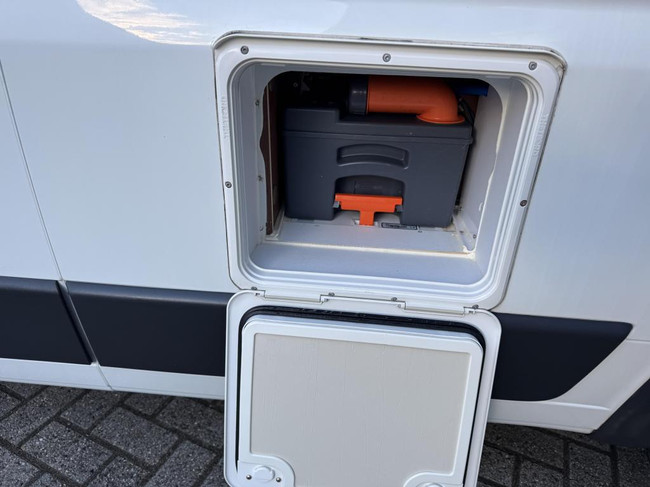 McLouis Menfys 4 VAN Enkele bedden Als nieuw foto: 7