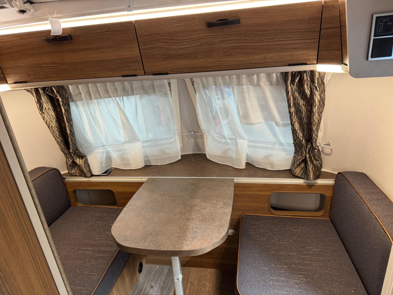 Eriba Touring 542 offer photo: 3