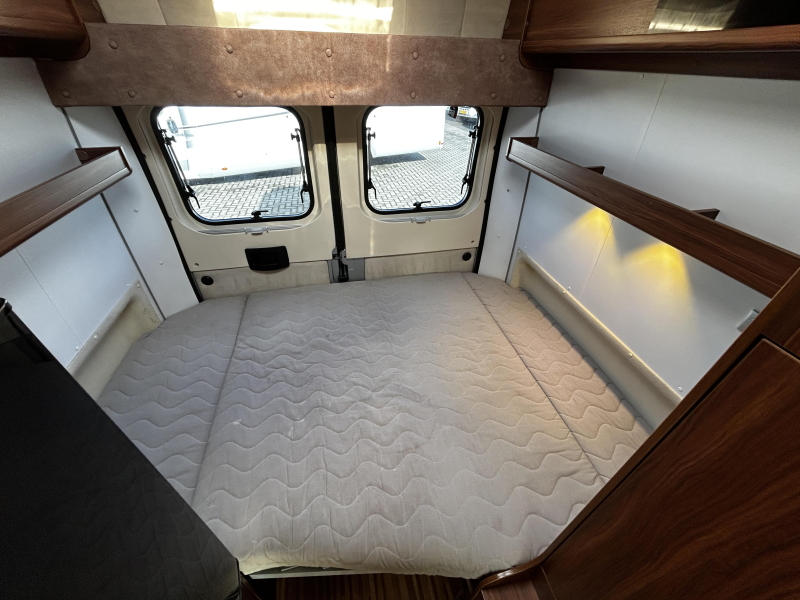 Adria Twin 640 SHX Dwarsbed/unieke indeling  foto: 14
