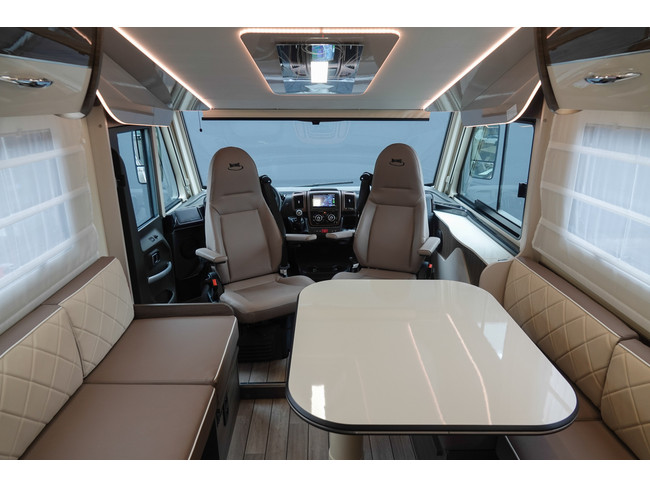 McLouis Carat 822 G | 2.3 160Hp | 6-Person Integral photo: 3