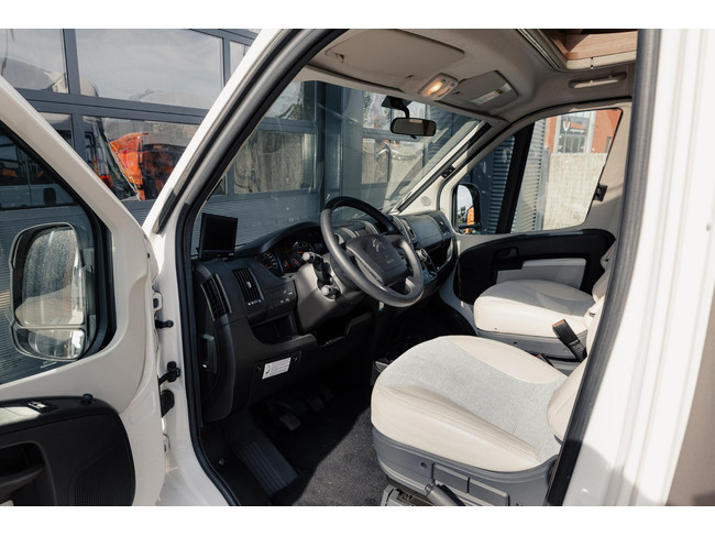 Carado T447 met hefbed foto: 10