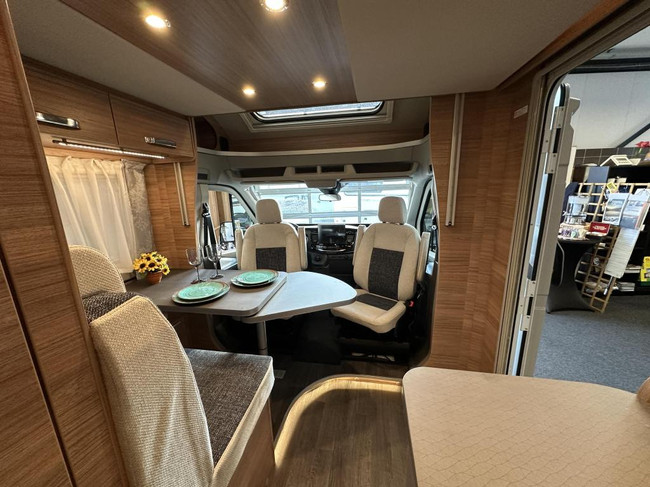 Weinsberg CaraSuite 650 MEG aut. 165 pk, hefbed foto: 5