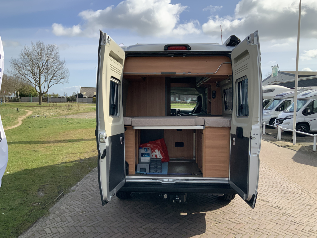 P&ouml;ssl Summit 600 Buscamper, 2.3 160 PS, mit Steuerkette, Querbett, Motor-Klimaanlage, Drehsitze, Bj. 2018 Camper Zentrum on the road Marum Foto: 36