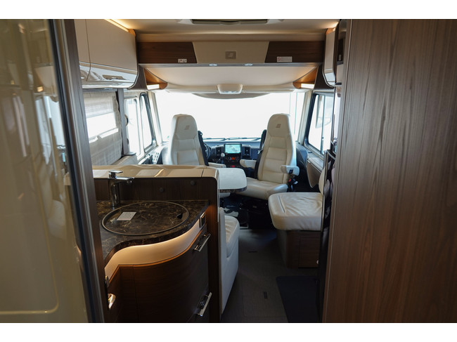 Hymer B 708 SL 180Cv Aut. | Sistema de nivelaci&oacute;n | Bater&iacute;as de litio | Aire acondicionado de techo foto: 4