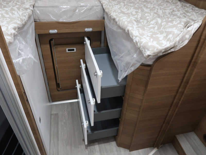 Benimar Mileo 263 AUTOMAAT 140 PK  foto: 13