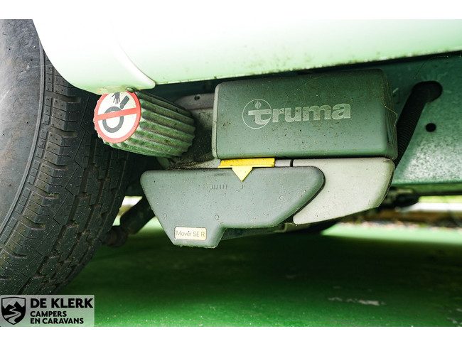 Eriba NOVA GL 495 Christmas Special