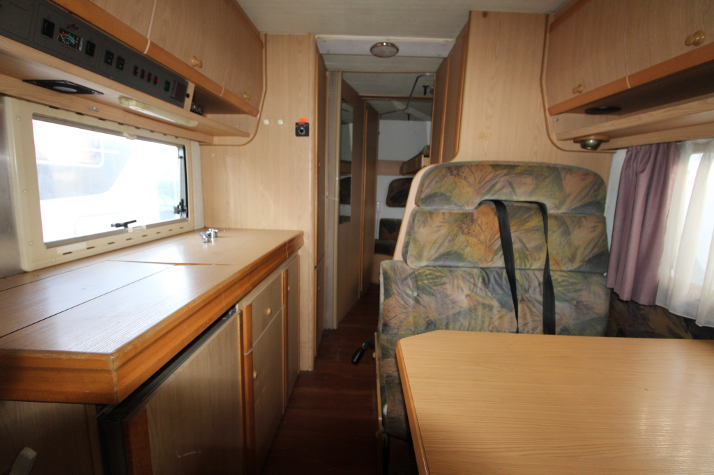 Peugeot 230 Fendt APK 01-12-2027!! foto: 5