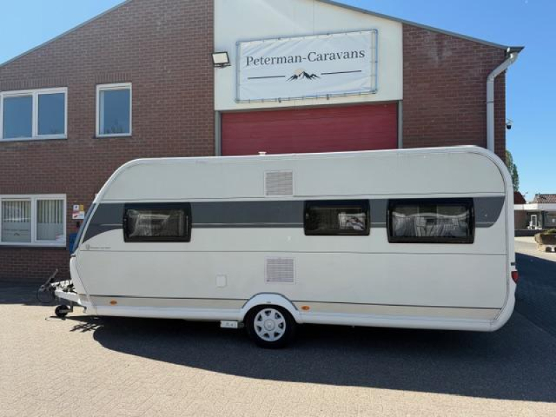 Hobby De Luxe 540 UL Incl. Mover en Voortent  foto: 5