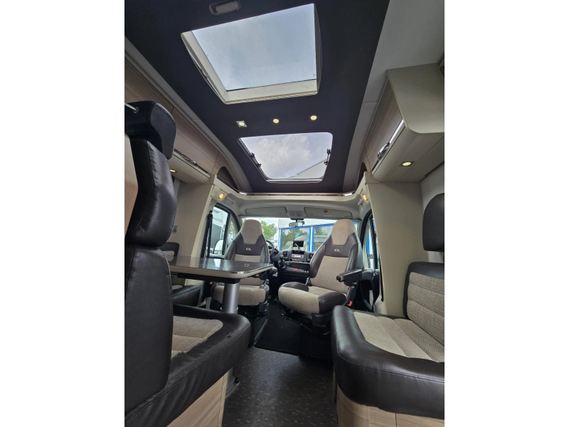 Adria Coral S 670 SL camas longitudinales/5 plazas con cintur&oacute;n foto: 9