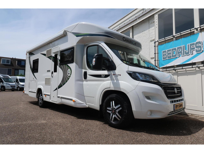 Chausson 757 SPECIAL EDITION | KEURIGE STAAT | 2X ZONNEPANEEL | 150PK | luchtvering foto: 21