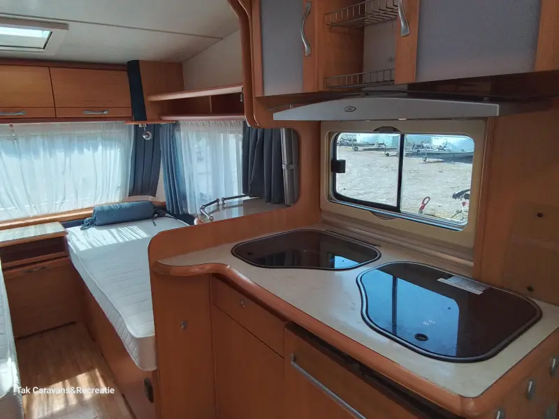 LMC Sunny 490 K1 Aparte bedden  foto: 3