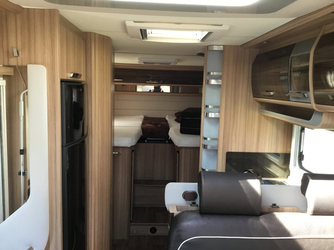 Knaus R22 700 MEG PLATINUM AUTOMAAT, LEVEL, 25.000KM foto: 7