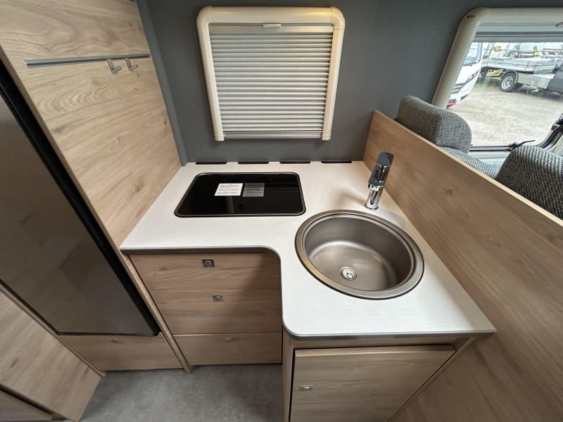 Dethleffs Just Camp T 6812 EB + Airco  foto: 9