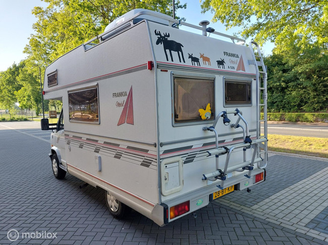 Fiat Ducato 1.9TD Frankia Mobil A520 Autocaravana compacta foto: 4