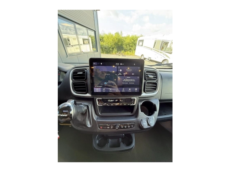 Carthago C-Tourer T 144 LE 4 persoons, LPG, automaat  foto: 21