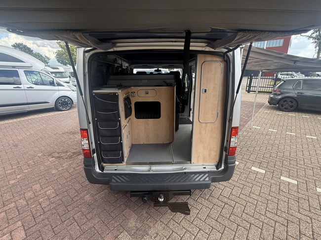 Westfalia ford nugget 4 slaapplaatsen airco hefdak lmv standkachel trekhaak zonnepaneel bearlock foto: 6