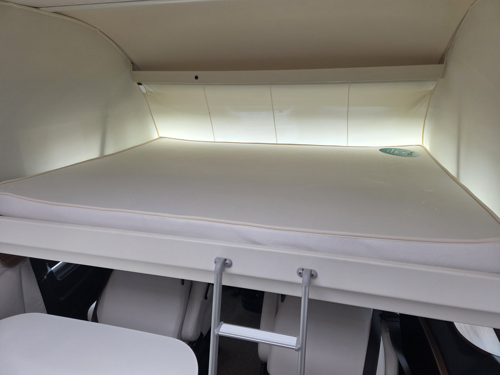 Pilote Sensation P740 Queensbed 2018 foto: 22