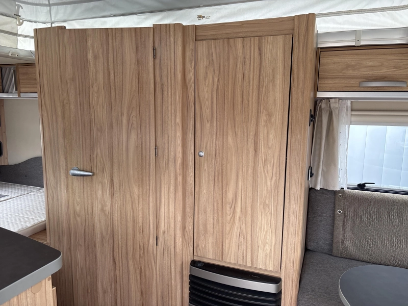 Eriba Feeling 425 Mover/Toldo Thule foto: 6
