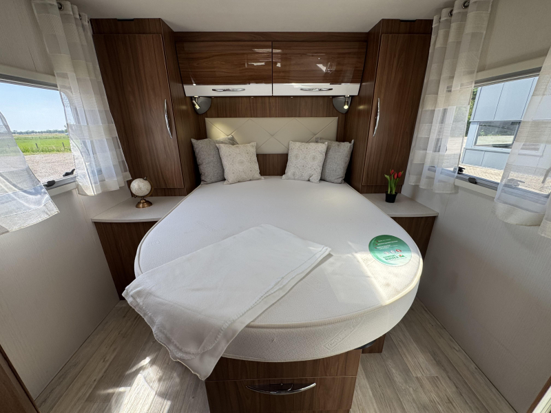 Pilote Essentiel P 706 Cama Queen Cama abatible foto: 2