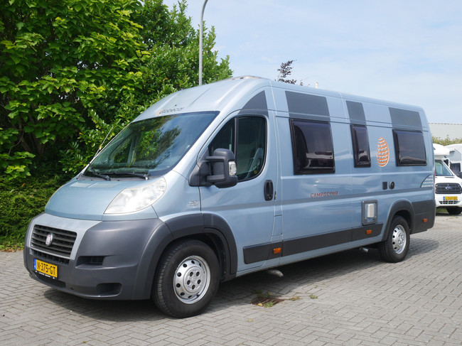 Globecar (Pössl Groep) Campscout 640, Maxi Chasis, Lengtebedden foto: 2