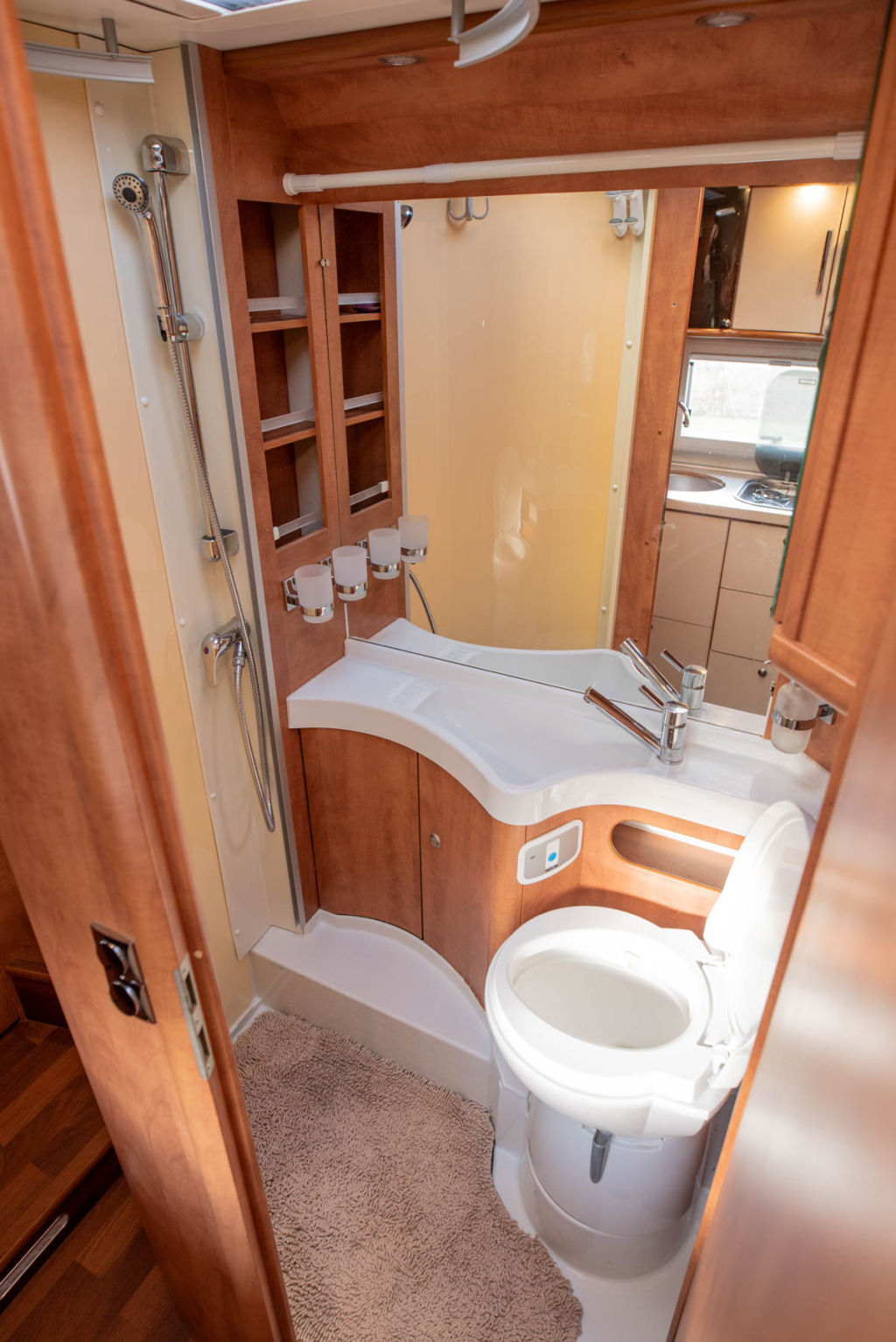 Carthago C-Tourer 142 QB foto: 18