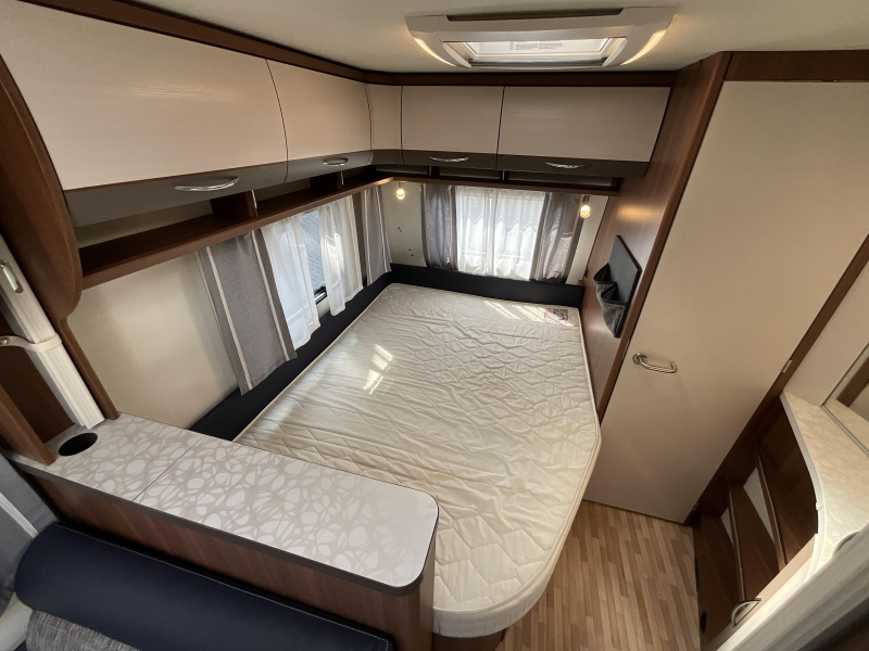 LMC Vivo 520 K STAPELBED-MOVER-VOORTENT  foto: 10