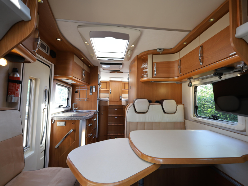 Hymer Tramp 674 SL enkele bedden | dakairco  foto: 2