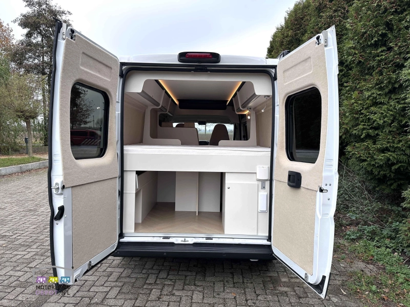 Peugeot Boxer 600 Nieuw gebouwde camper  foto: 4
