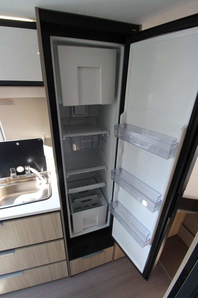 Adria Twin Plus 640 SLB photo: 8