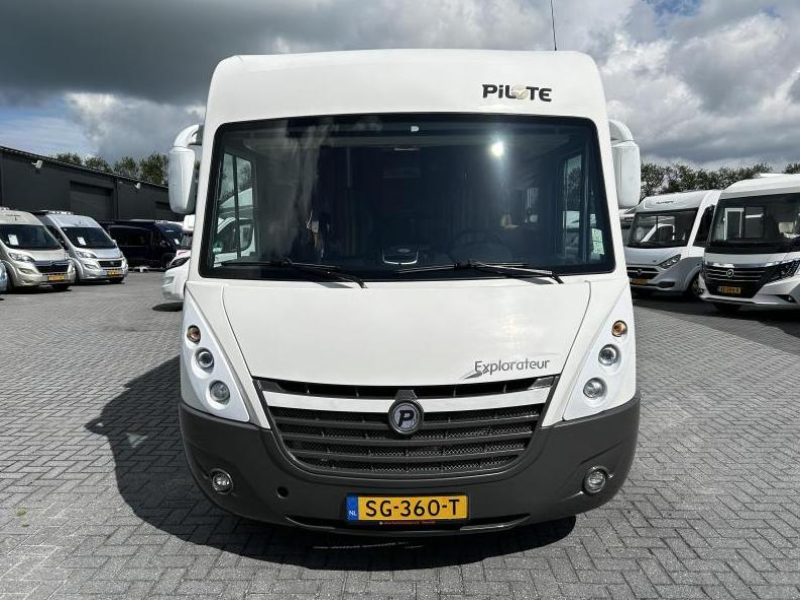 Pilote Explorateur G 741 Dwarsbed/Hefbed/Alde/2012  foto: 23