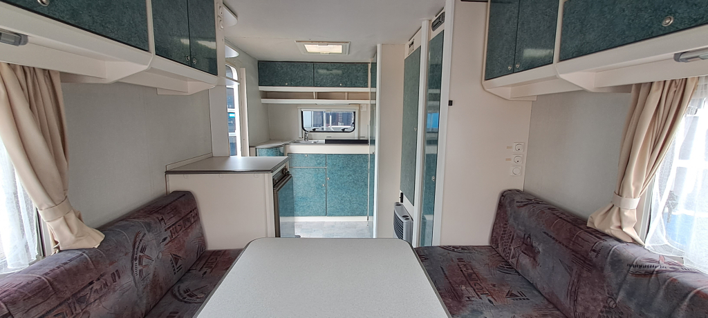 KIP Hy-line, met voortent, luifel en MOVER! foto: 9