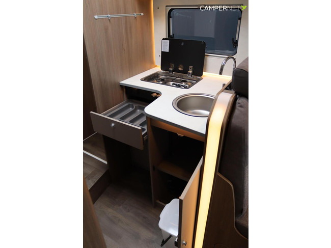 Carado T447 140 PS Automatik | Pro+ Paket | Hubbett | L&auml;ngsbetten | Separate Dusche | Markise | Neu ab Lager lieferbar | Foto: 12