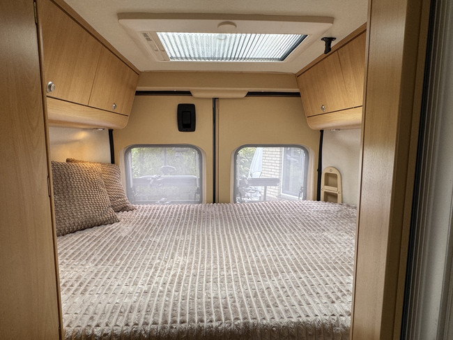 Adria Twin 600 158 CV Fiat Ducato 3.0 AUTOM&Aacute;TICO **Solo 6 metros/Cama transversal grande/4 asientos/Toldo/Panel solar/Portabicicletas/JBL/Ver foto: 14