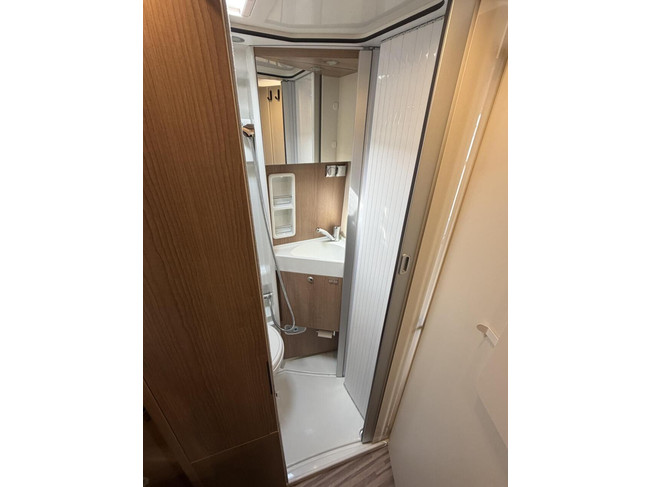 Malibu 640 LE Charming GT 9T-Automaat Enkele Bedden Zonnepaneel Omvormer Maxxfan foto: 22