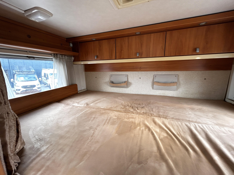 Hymer B614 CL Dwarsbed/Hefbed/160pk  foto: 25