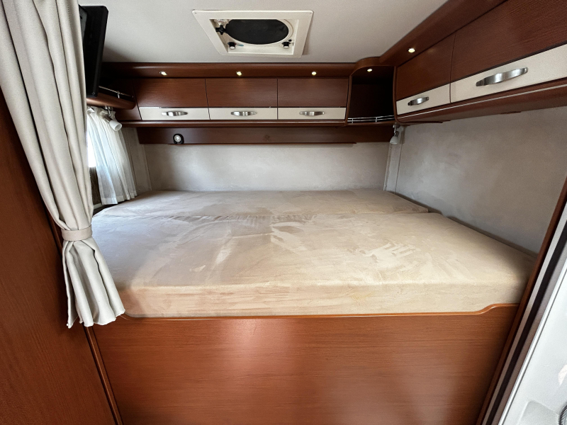 Hymer B594 Dwarsbed/Hefbed/2011/6.9M  foto: 10