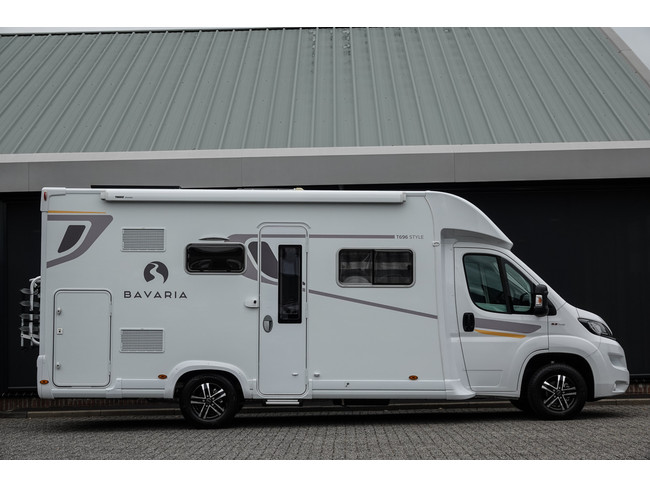 Bavaria T696S 2.3 140Pk | 6-Persoons | Fietsendrager | Zonnepanelen | Achteruitrijcamera foto: 2
