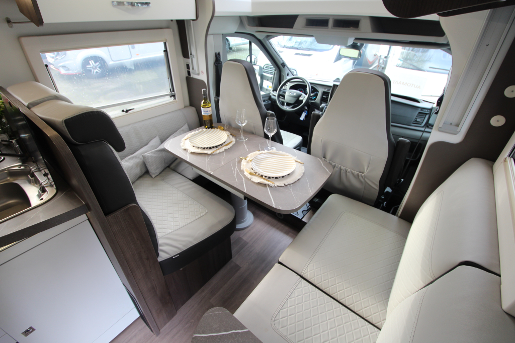 Benimar Cocoon 463 Nord hautokapp. foto: 3