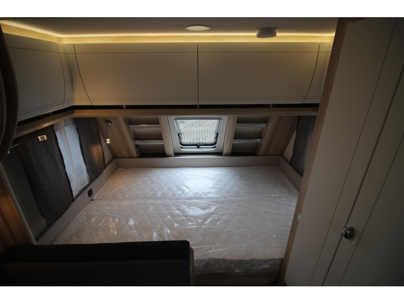 Hobby De Luxe 490 KMF Stapelbedden!  foto: 7