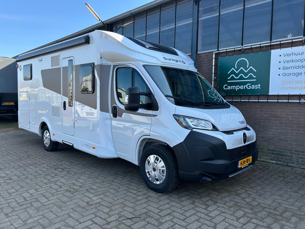 Carado, Sunlight, Hymer, Malibu T338, V66, T67, T68  foto: 2